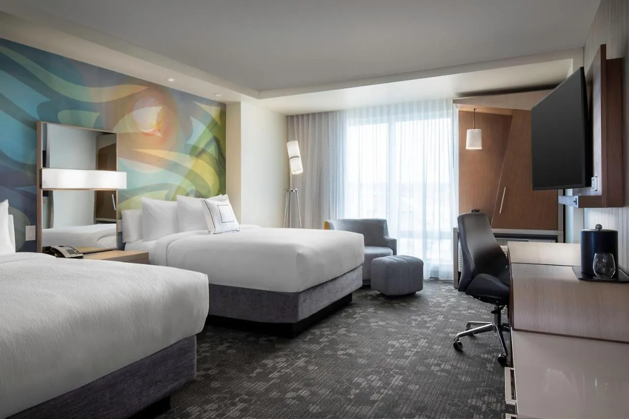 Courtyard By Marriott Nanaimo Hotel