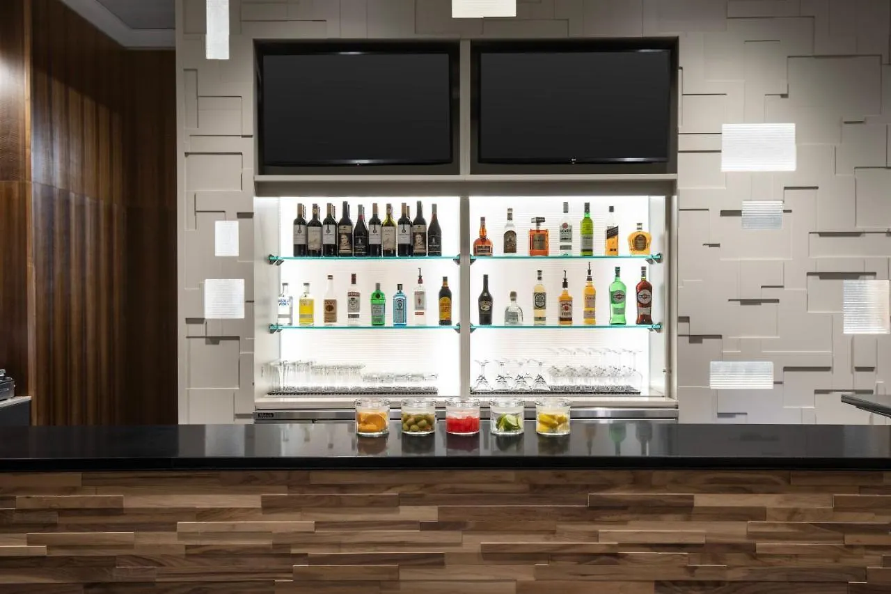 Courtyard By Marriott Nanaimo Hotel