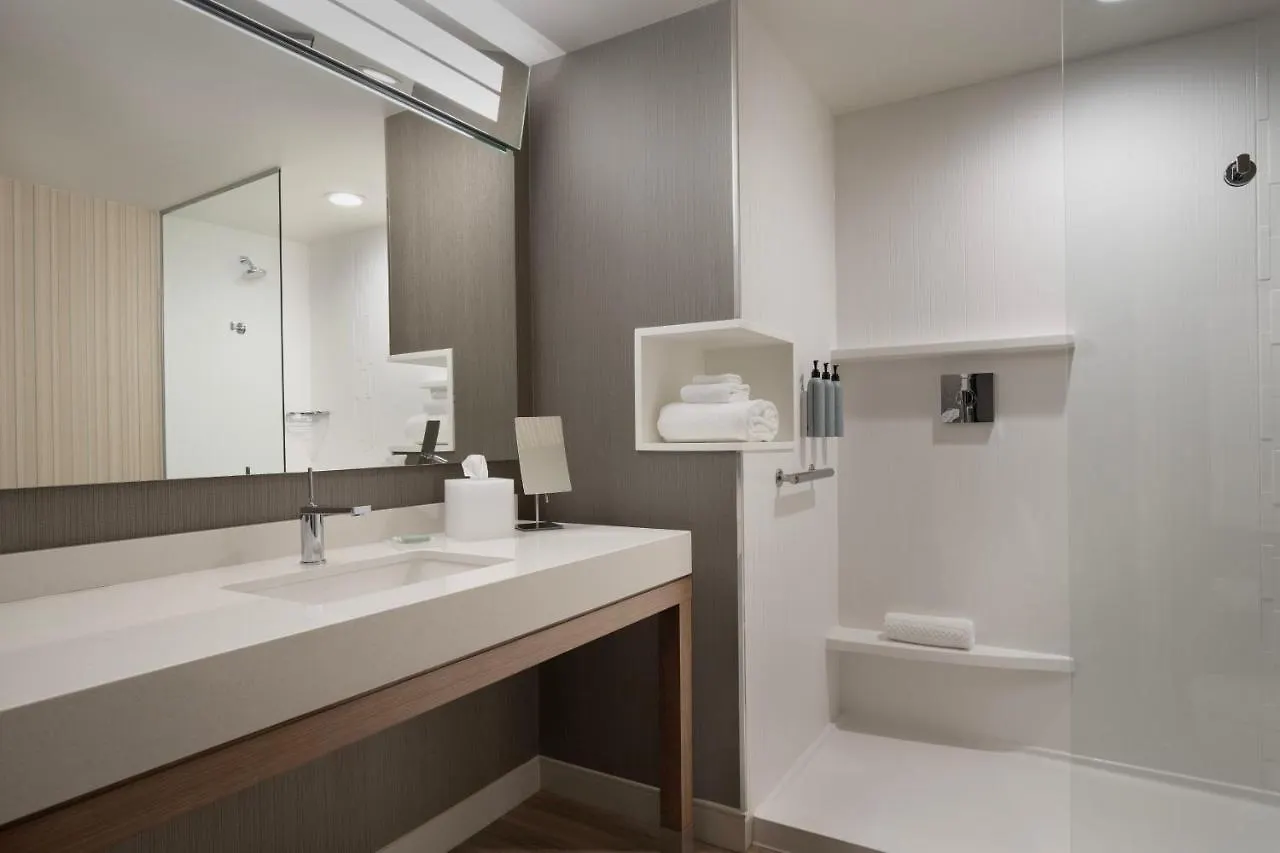 Courtyard By Marriott Nanaimo Hotel